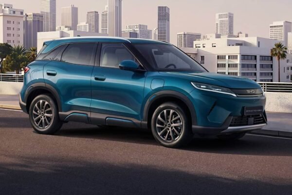 Un BYD Atto 2 DM-i, uno de los modelos incluidos en la financiación a tasa 0 de la automotriz china en la Argentina